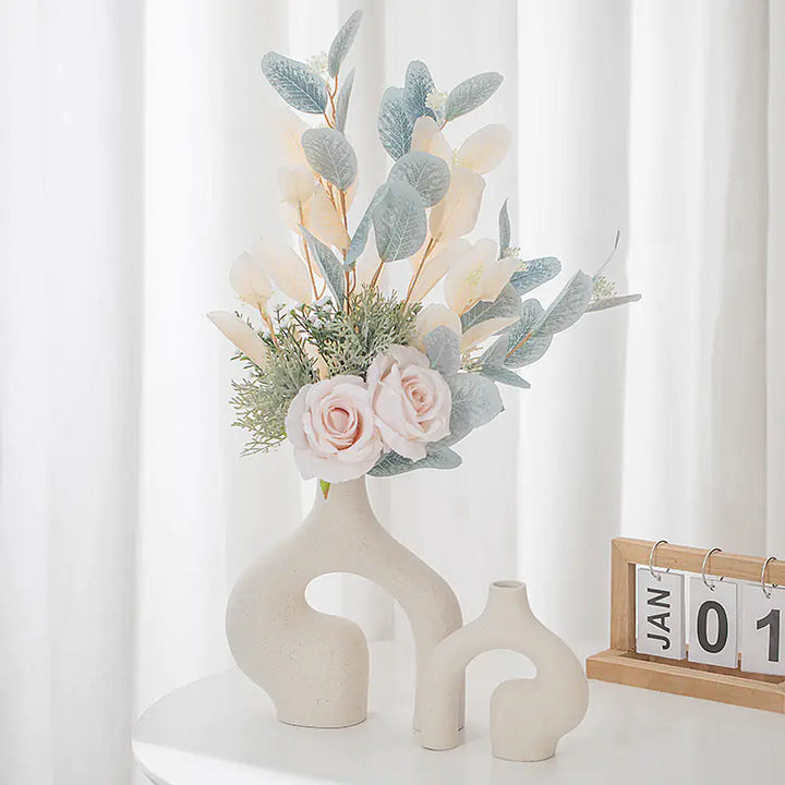 Nordic Sculpt Ceramic Vase – Minimalist Home Decor for Dried Flowers